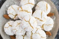 Authentic Italian Amaretti Cookies Recipe: Crisp Almond Macarons