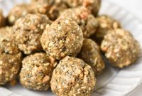 No-Bake Oatmeal Protein Energy Balls for Quick Snacks