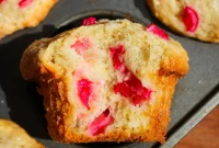 Tangy Rhubarb and Sour Cream Muffins Recipe