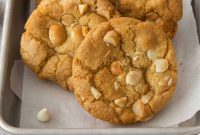 Gluten-Free White Chocolate Macadamia Cookies: Chewy, Crisp Bites