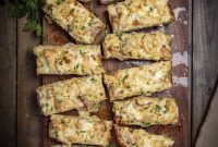 Viral Chicken Alfredo Garlic Bread Recipe That Everyone Loves