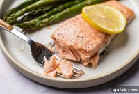 One-Pan Lemon Salmon with Roasted Asparagus Recipe