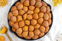 Skillet Pumpkin Pull-Apart Monkey Bread — Gooey Fall Dessert