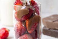 London’s Viral Chocolate-Covered Strawberries: Where to Try Them