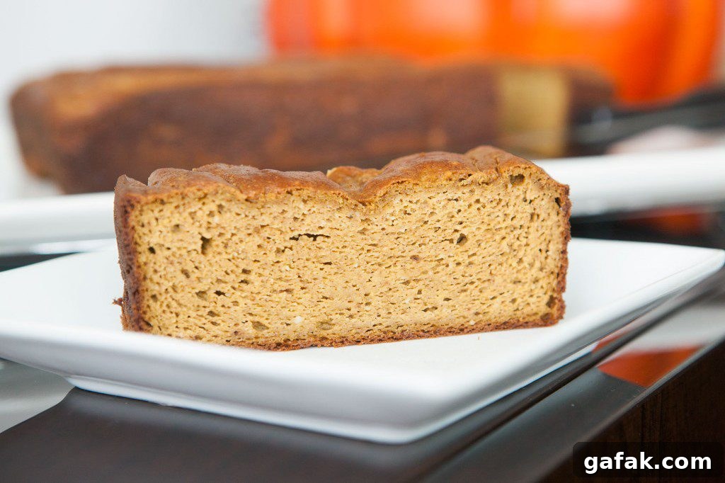 29 Paleo Breakfast Treats You Can Actually Eat for Breakfast 7 29 Paleo Treat Recipes- Paleo Pumpkin Bread