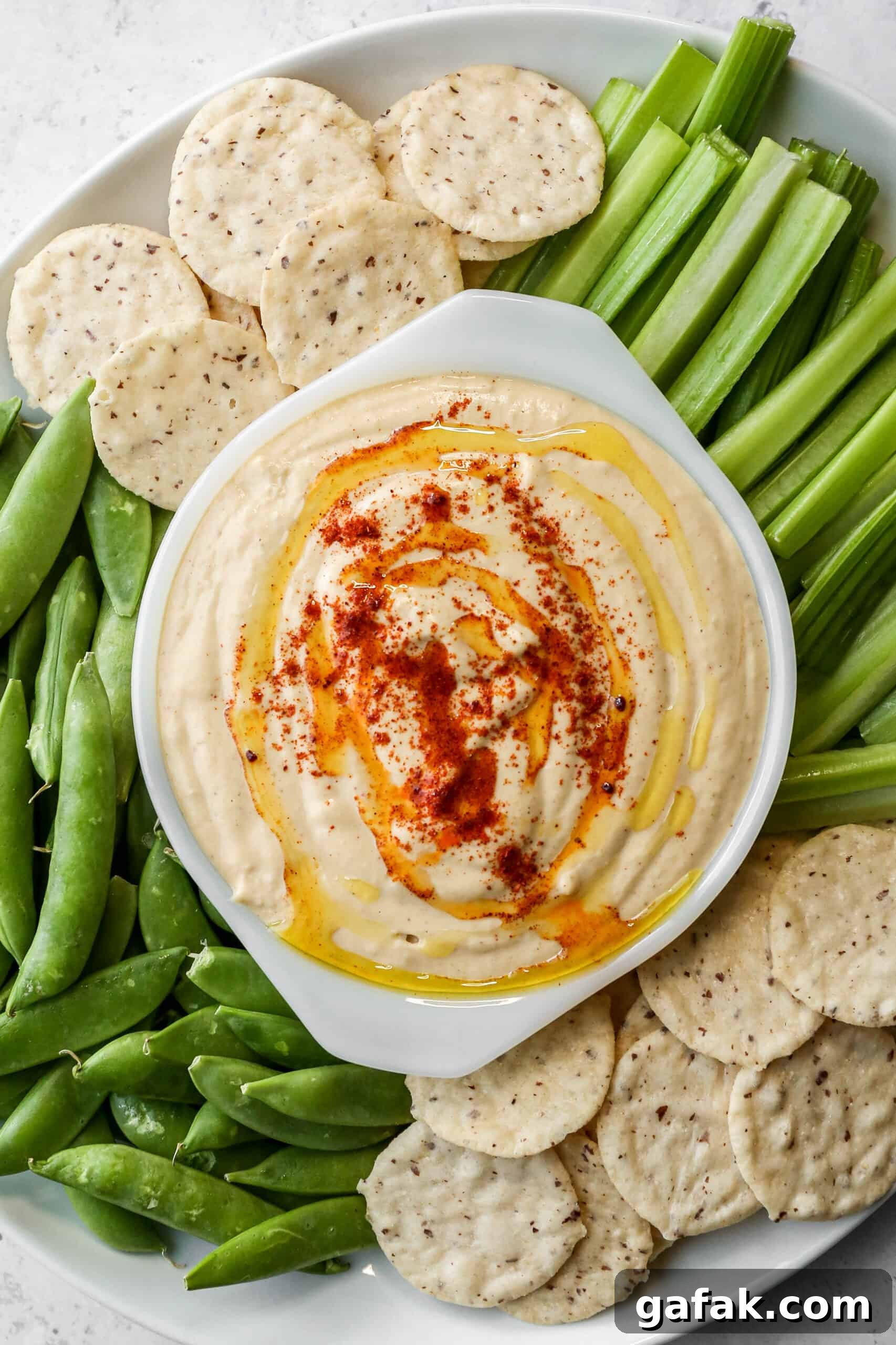 Easy Homemade Garlic Hummus