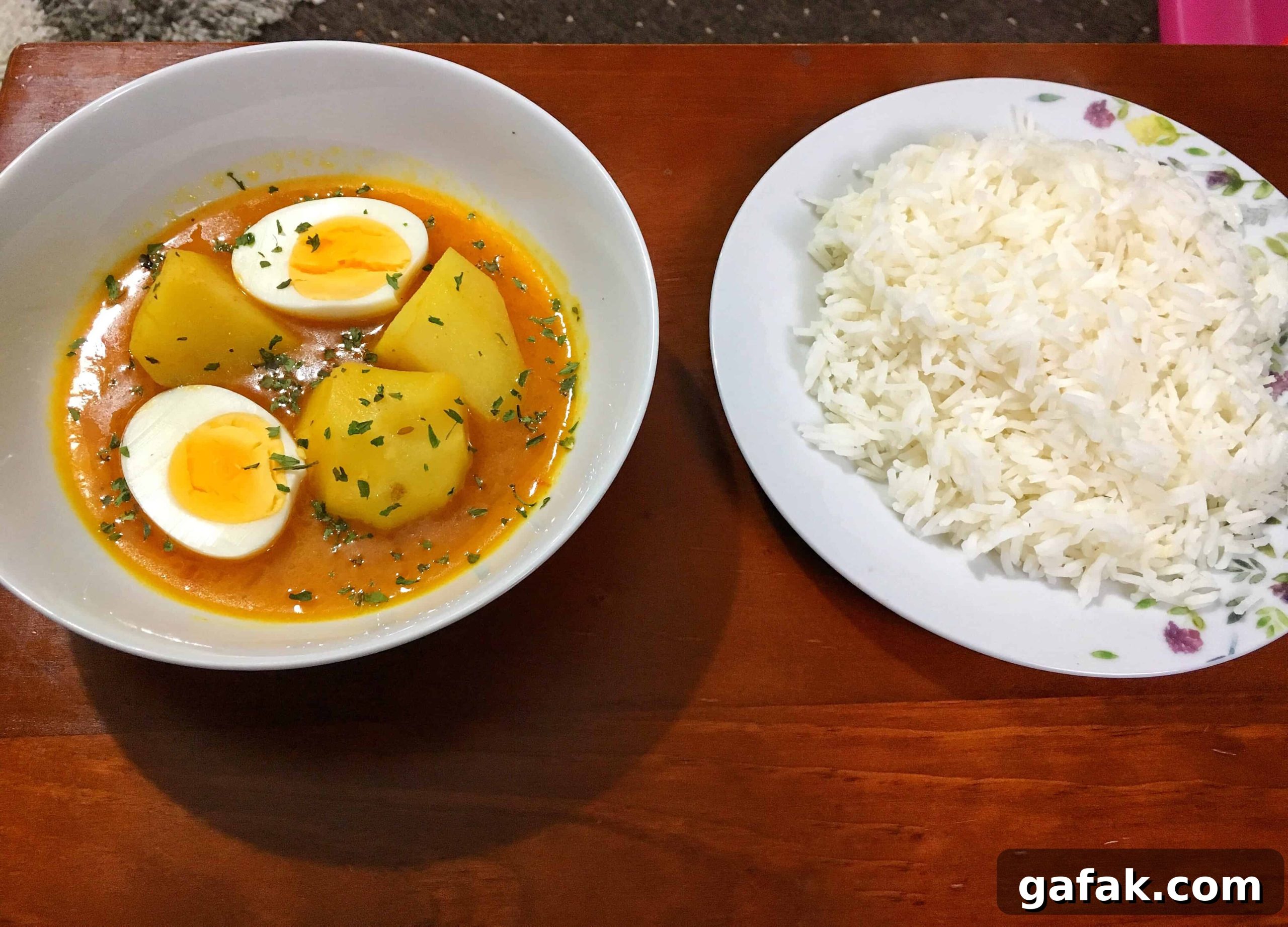 Aloo Anday Ka Salan | Aloo Anda Shorba | Egg and Potato Curry