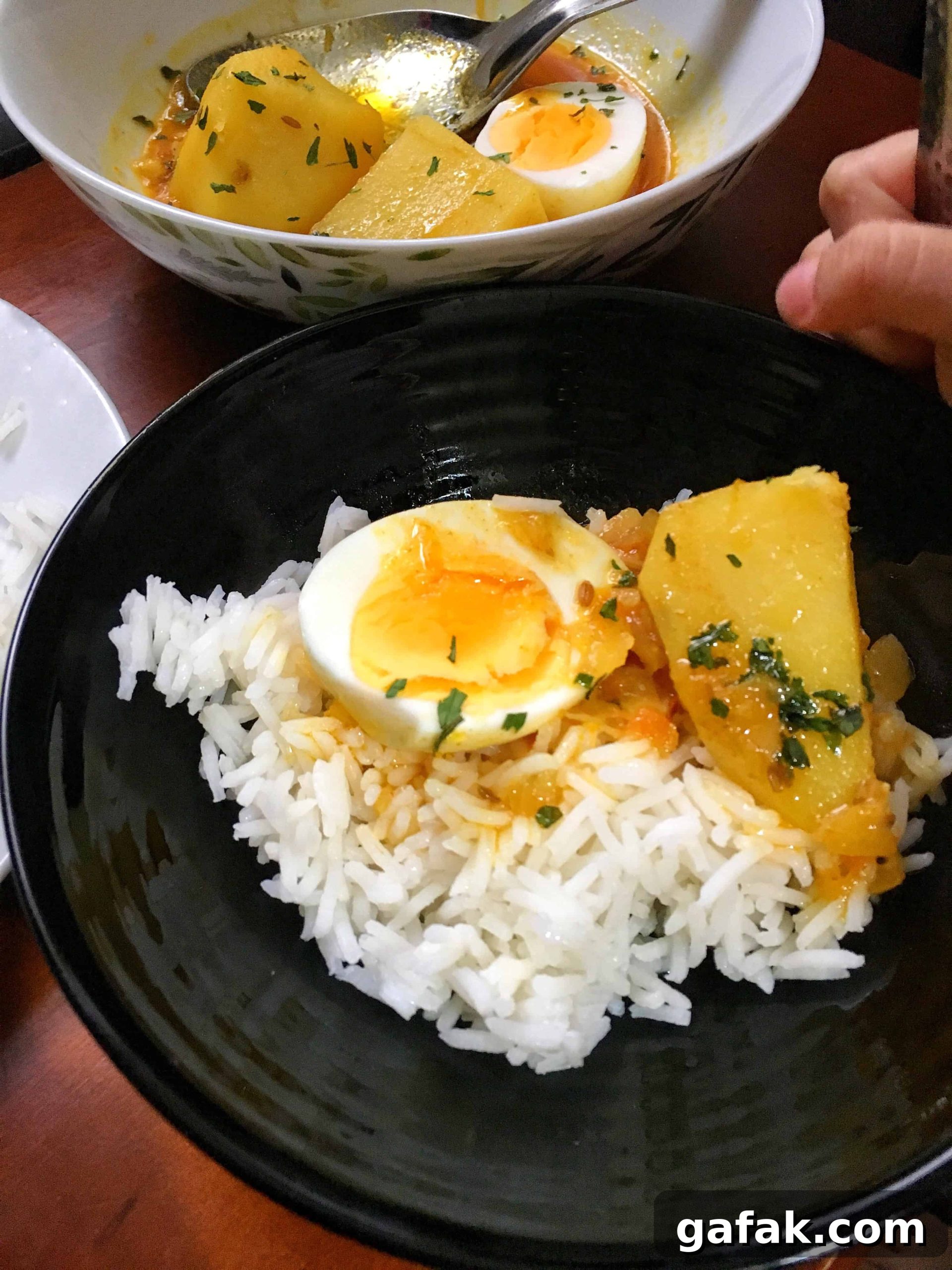 Aloo Anday Ka Salan | Aloo Anda Shorba | Egg and Potato Curry