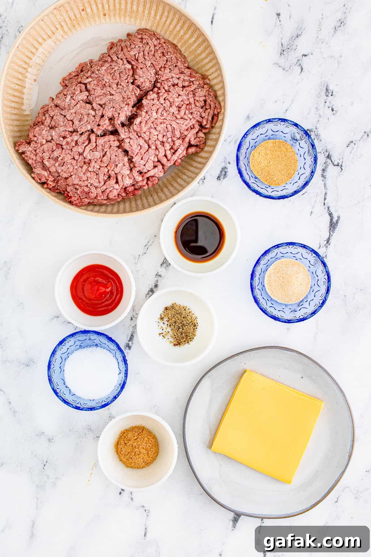Ingredients needed to make a Cheeseburger