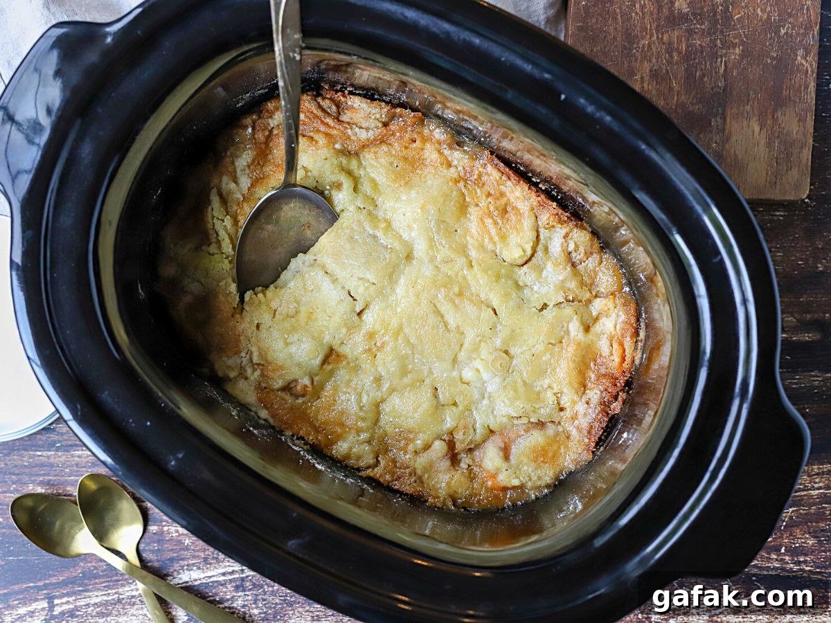 cooked peach cobbler crock pot