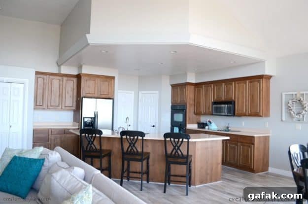 Kitchen painted with Sherwin Williams Repose Gray paint