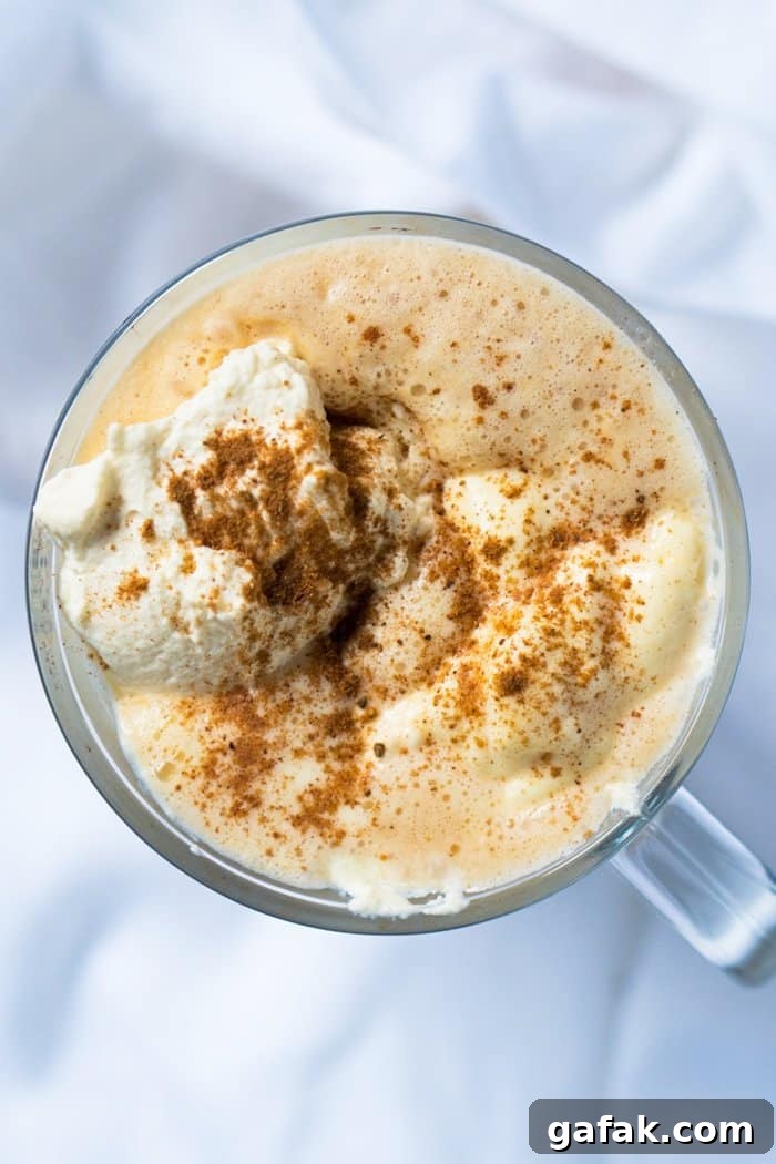 Paleo & Keto Pumpkin Spice Latte #keto #lowcarb #healthyrecipes #dairyfree #glutenfree #paleo #pumpkin #pumpkinspicelatte