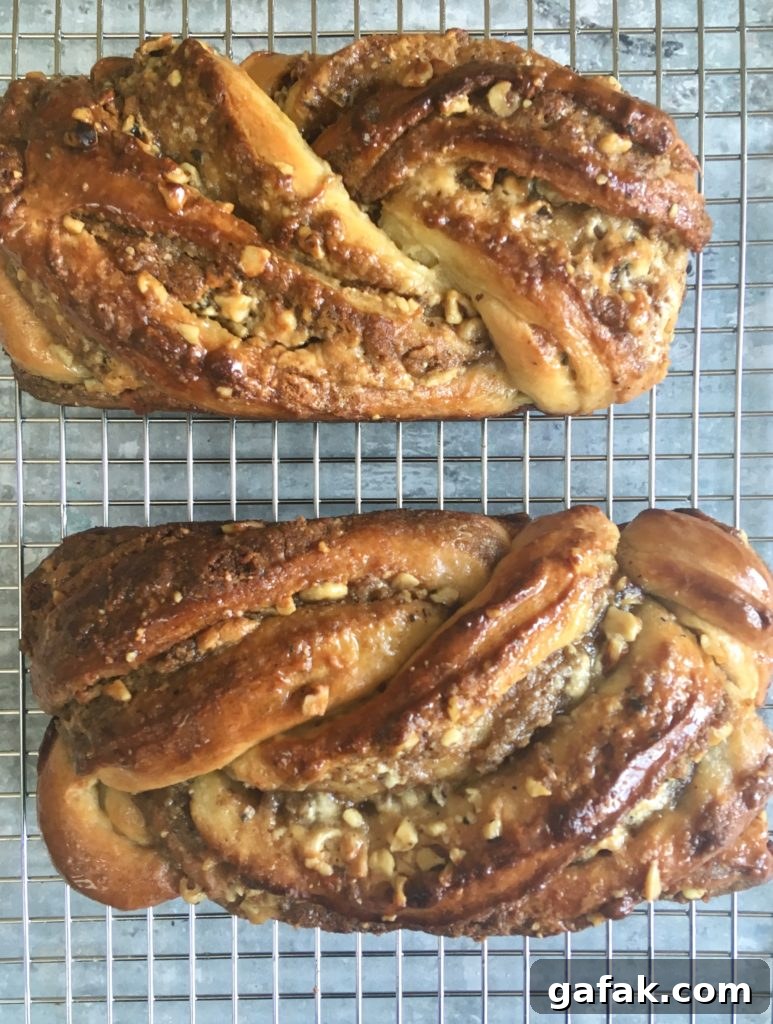 Walnut Halva Babka Recipe: Sweet Swirls with Nutty Filling 8 img 86 7
