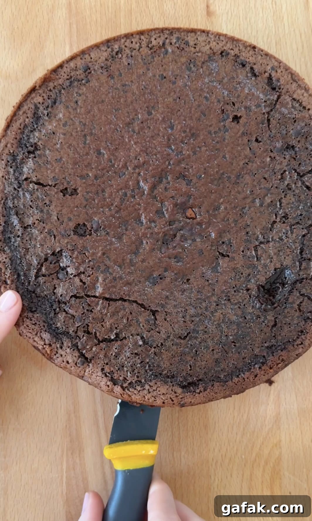 slicing cake in half